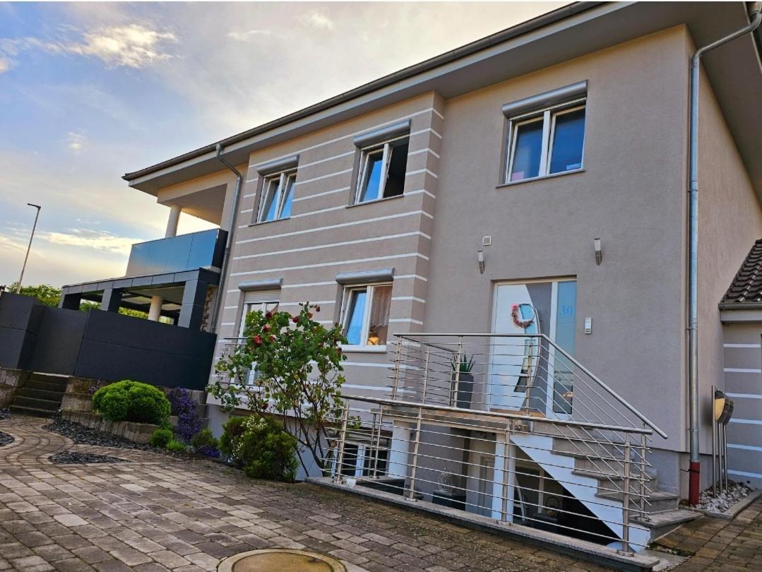 Ferienwohnung Sinsheim Esterno foto