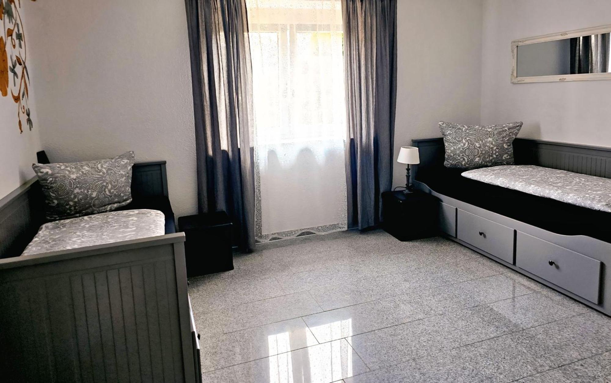 Ferienwohnung Sinsheim Esterno foto