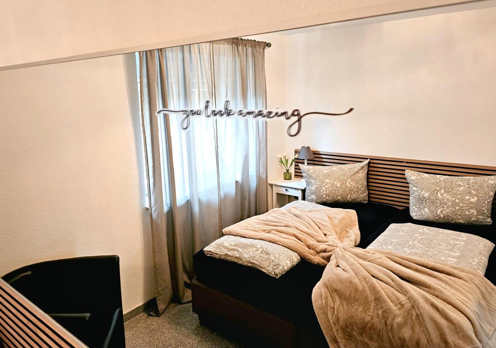 Ferienwohnung Sinsheim Esterno foto
